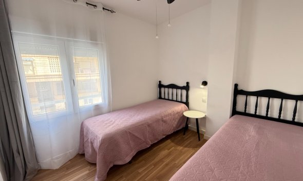 Resale - Apartment - Torrevieja - Playa del Cura