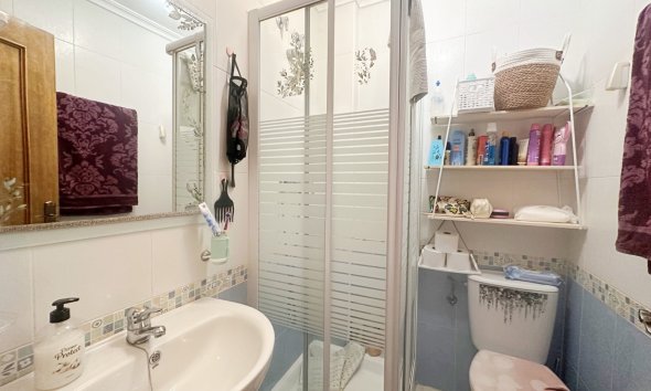 Resale - Bungalow - Torrevieja