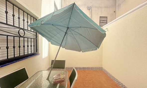 Resale - Bungalow - Torrevieja
