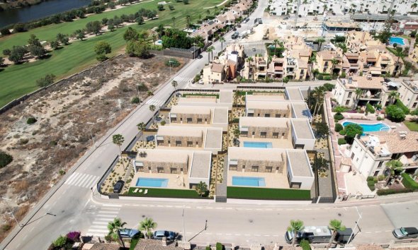 Obra nueva - Villa / Casa - Algorfa