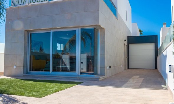Obra nueva - Villa - Los Alcazares - Los Alcázares