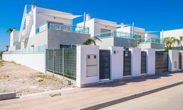 Obra nueva - Villa - Los Alcazares - Los Alcázares
