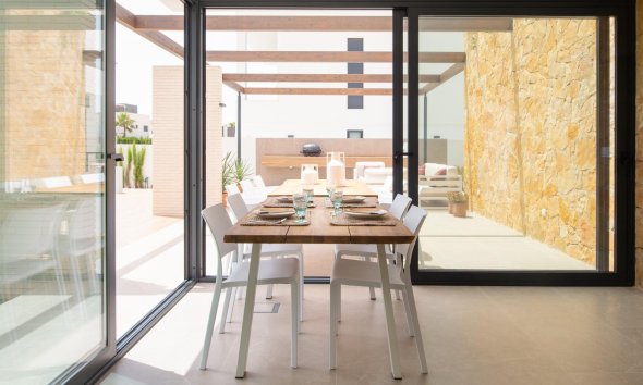 Obra nueva - Villa / Casa - Orihuela Costa