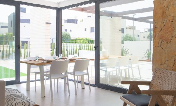 Obra nueva - Villa / Casa - Orihuela Costa