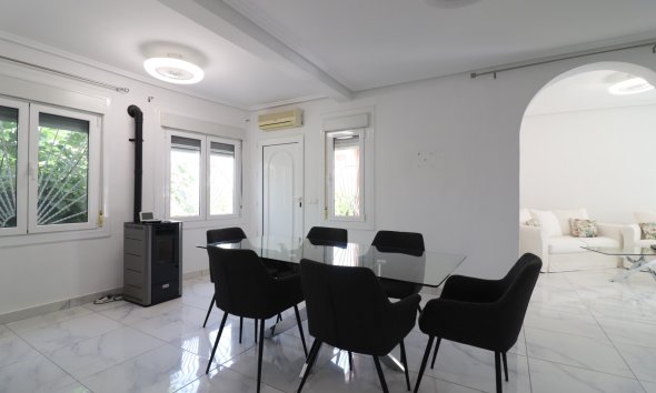 Reventa - Villa - Ciudad Quesada - La Fiesta