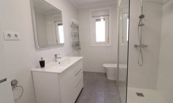 Reventa - Villa - Ciudad Quesada - La Fiesta