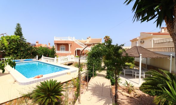 Reventa - Villa - Ciudad Quesada - La Fiesta
