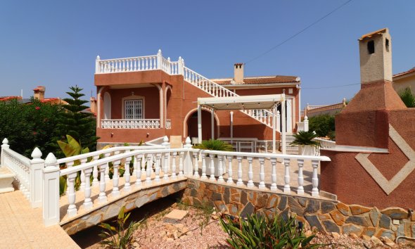 Reventa - Villa - Ciudad Quesada - La Fiesta