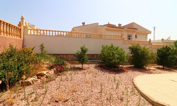 Reventa - Villa - Ciudad Quesada - La Fiesta