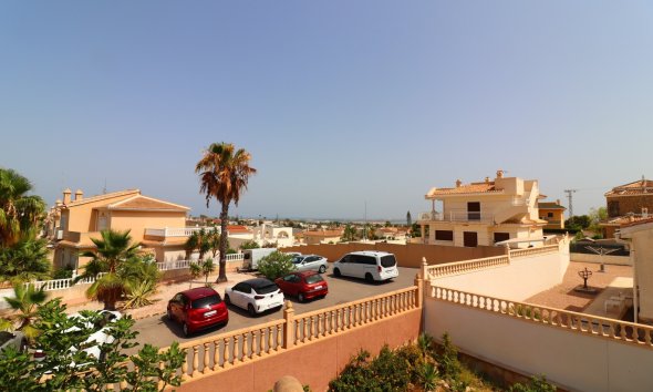 Reventa - Villa - Ciudad Quesada - La Fiesta