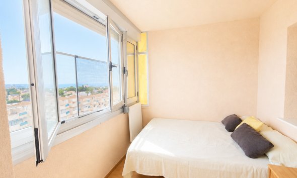 Resale - Apartment - Orihuela Costa - La Zenia