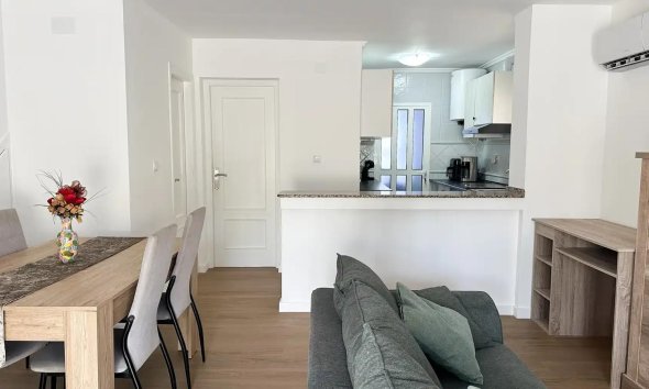 Reventa - Villa - San Miguel de Salinas - El Galán