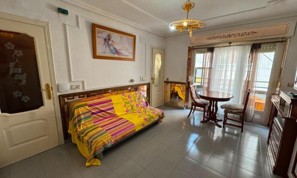 Resale - Apartment - Torrevieja - Centro