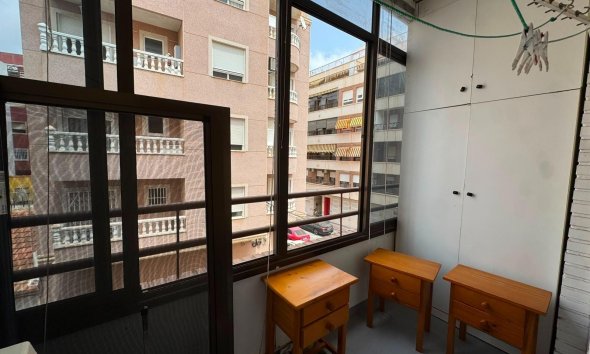 Resale - Apartment - Torrevieja - Centro