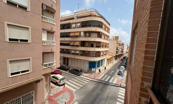 Resale - Apartment - Torrevieja - Centro