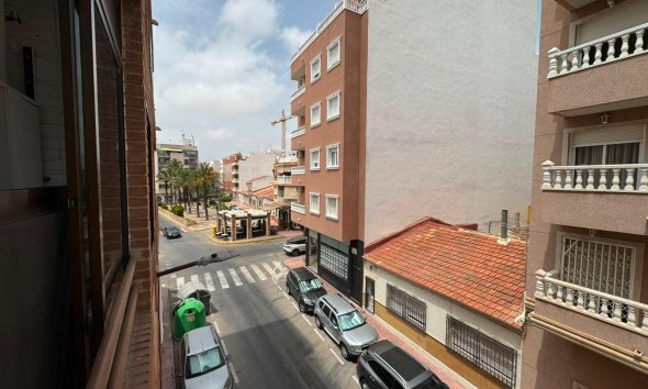 Resale - Apartment - Torrevieja - Centro