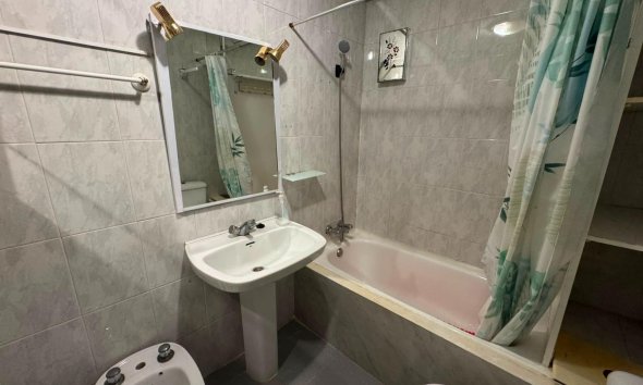 Resale - Apartment - Torrevieja - Centro