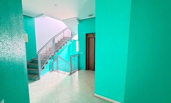 Reventa - Apartamento - Los Montesinos