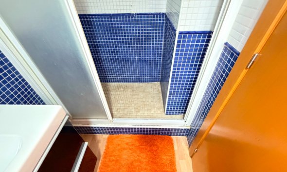 Reventa - Apartamento - Los Montesinos