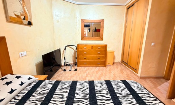 Reventa - Apartamento - Los Montesinos
