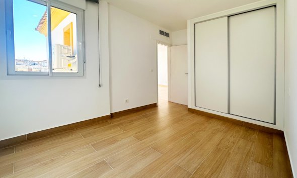 Resale - Apartment - Orihuela Costa - Playa Flamenca
