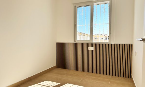 Resale - Apartment - Orihuela Costa - Playa Flamenca