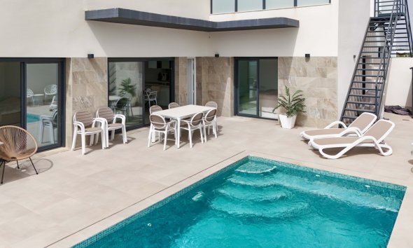 Reventa - Villa - Daya Nueva - Pueblo