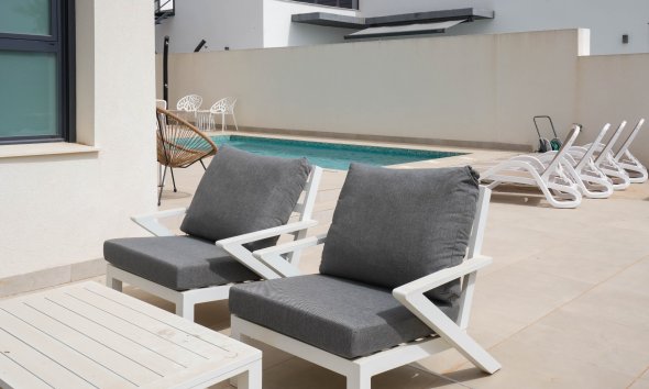 Reventa - Villa - Daya Nueva - Pueblo