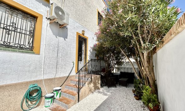 Resale - Terraced house / Townhouse - Torrevieja - Los Altos