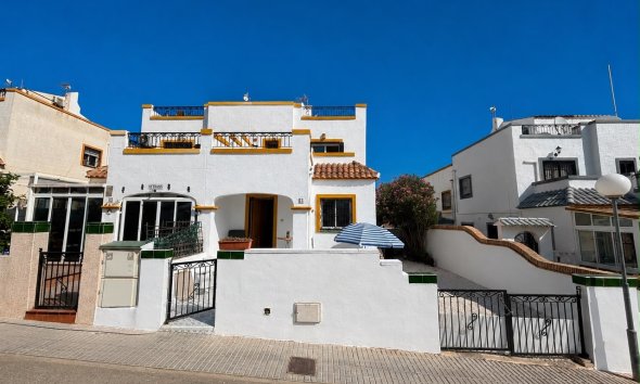 Resale - Terraced house / Townhouse - Torrevieja - Los Altos