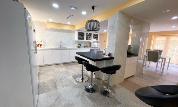Resale - Villa - Orihuela Costa - Cabo Roig