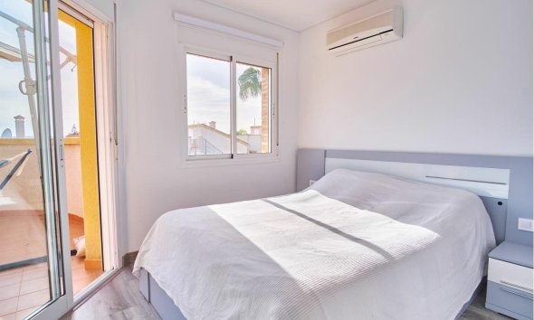 Resale - Villa - Los Montesinos - La Herrada