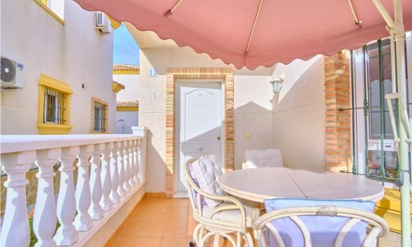 Resale - Villa - Los Montesinos - La Herrada