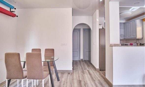 Resale - Villa - Los Montesinos - La Herrada