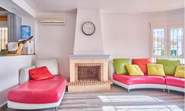 Resale - Villa - Los Montesinos - La Herrada