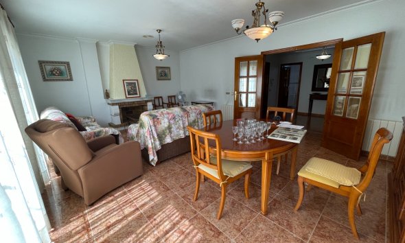 Resale - Terraced house / Townhouse - Formentera del Segura - Formentera de Segura
