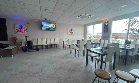 Reventa - Local Comercial - Torrevieia - Comunidad Valenciana