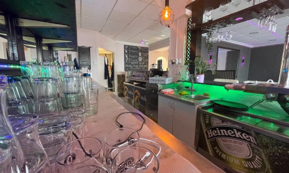 Reventa - Local Comercial - Torrevieia - Comunidad Valenciana