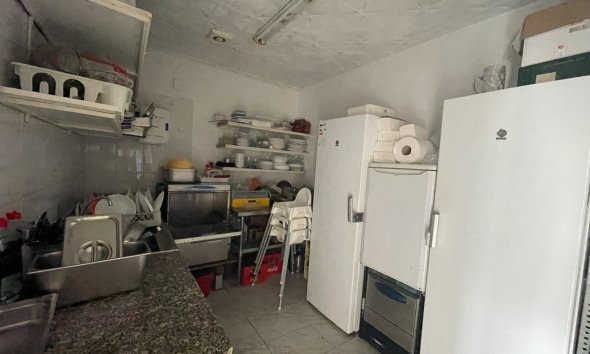 Reventa - Local Comercial - Torrevieia - Comunidad Valenciana