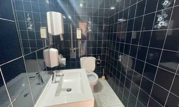 Reventa - Local Comercial - Torrevieia - Comunidad Valenciana