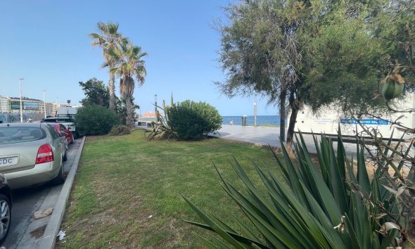Reventa - Local Comercial - Torrevieia - Comunidad Valenciana