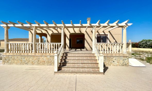 Reventa - Villa - Catral