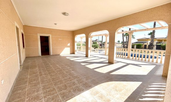 Reventa - Villa - Catral