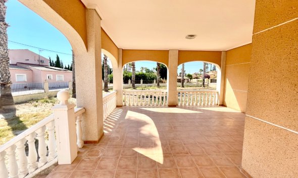 Reventa - Villa - Catral