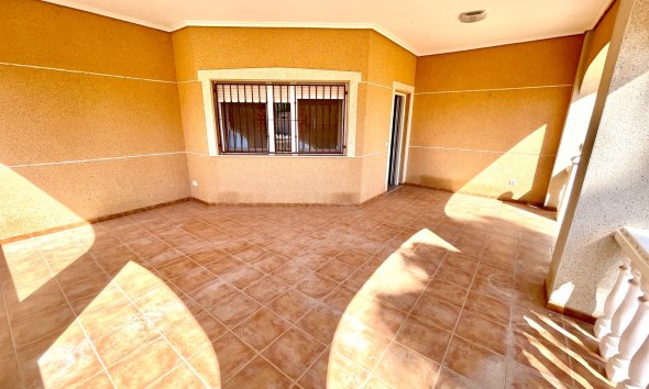 Reventa - Villa - Catral