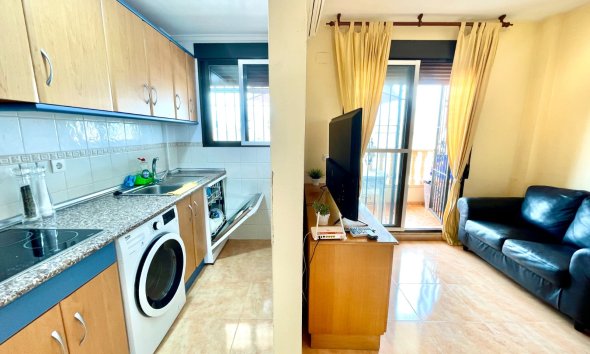 Resale - Apartment - Daya Nueva