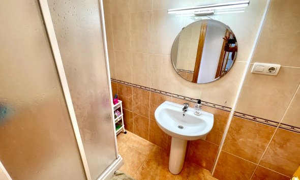 Resale - Apartment - Daya Nueva
