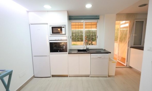 Resale - Apartment - Orihuela Costa - Campoamor