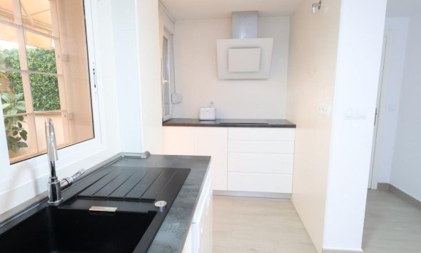Resale - Apartment - Orihuela Costa - Campoamor