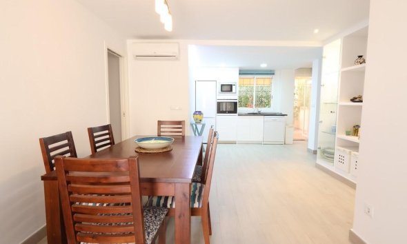Resale - Apartment - Orihuela Costa - Campoamor